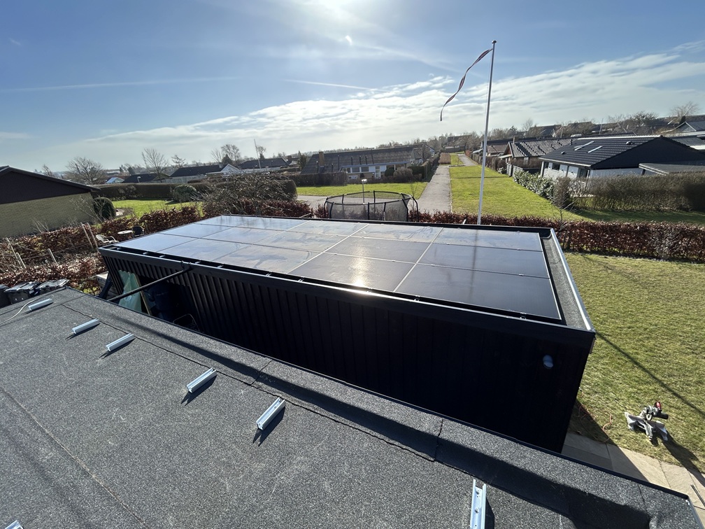 Fladt tag med solceller